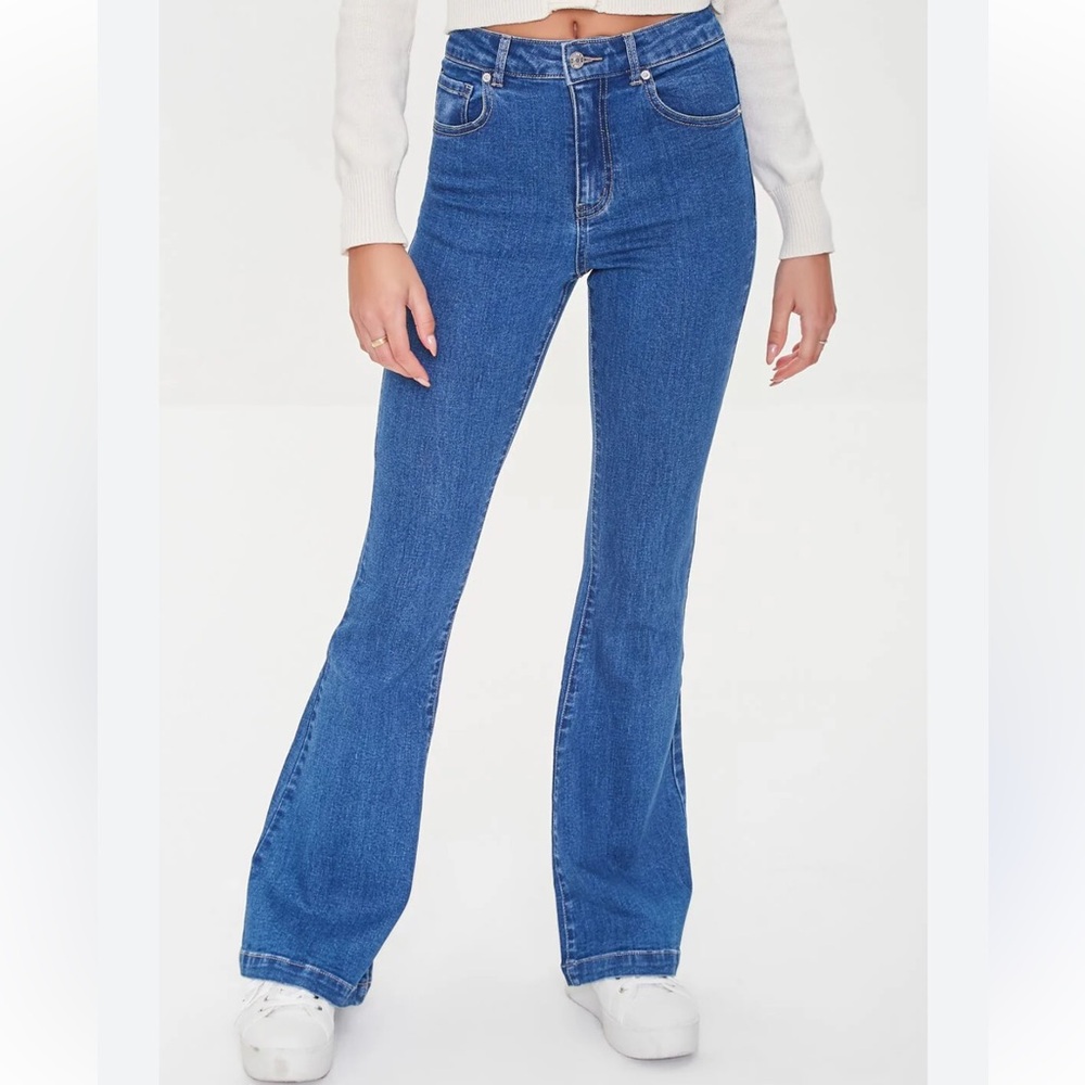 F21 31 Blue Clean Wash Curved Flare Stretch Jeans